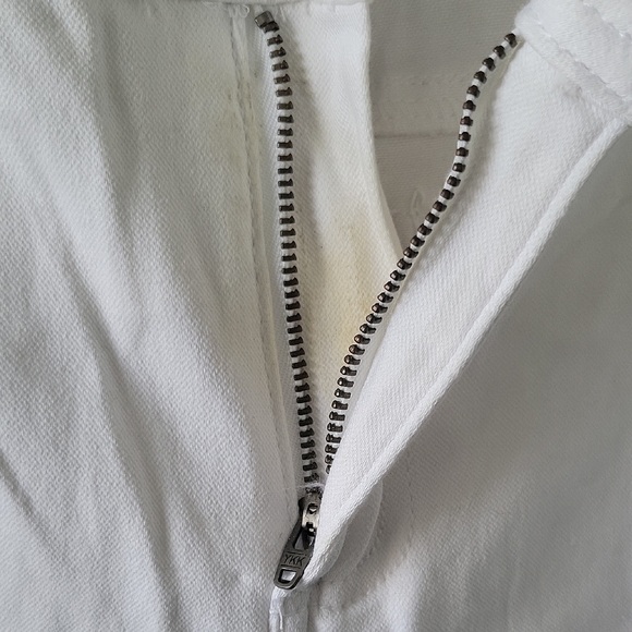 White Cropped Jeans - Picture 3 of 7